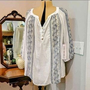 NWT 2X Blue Flowered White Blouse